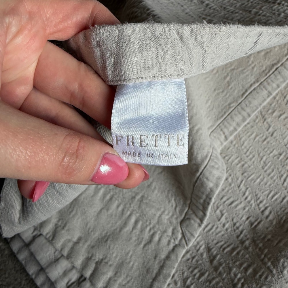 Frette Italy Luxury 100% Cotton White Matelassé Coverlet – Queen - Picture 6 of 9